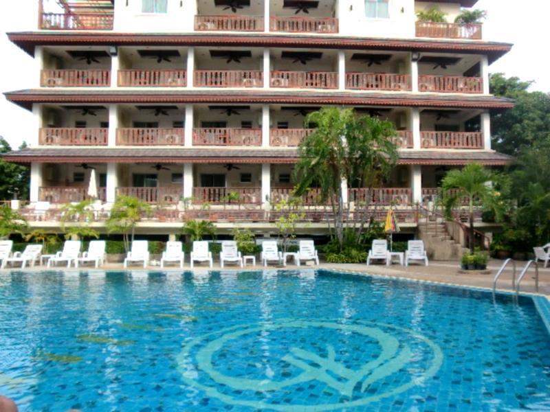 Boss Suites Pattaya Ngoại thất bức ảnh
