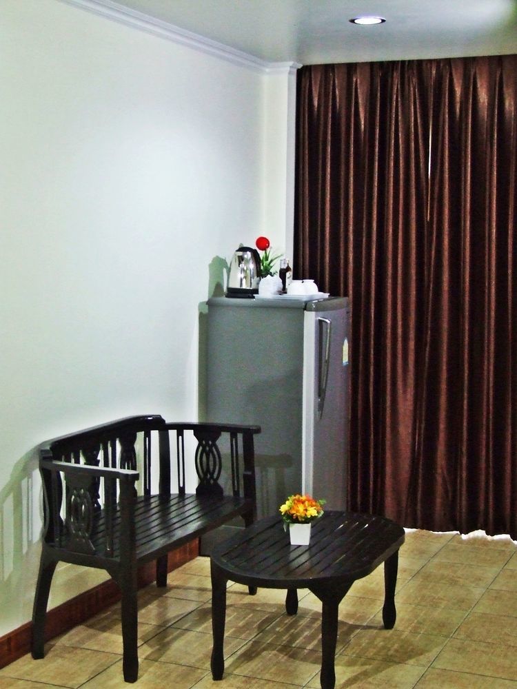 Boss Suites Pattaya Ngoại thất bức ảnh